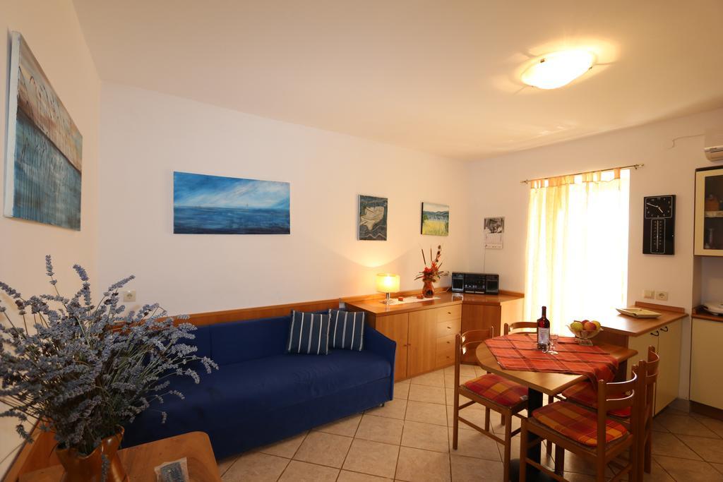 Apartment Josip Risika Buitenkant foto